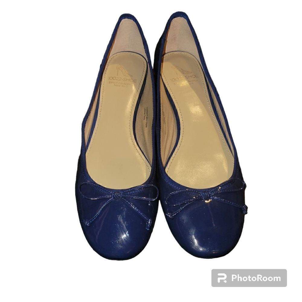 10022 shoes  Saks fifth ave. Ballet heels Size 7.5. ^
